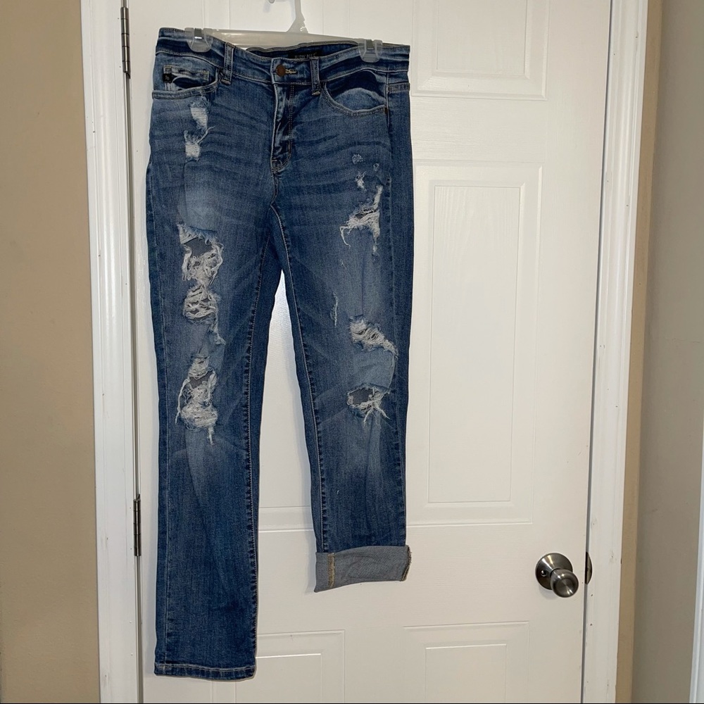 Judy blue sz 7 boyfriend fit lots distressing Guc